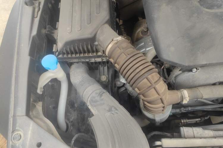 Used Tank 300 2021 City Edition 2.0T—Truly Stylish Engine Bay Right