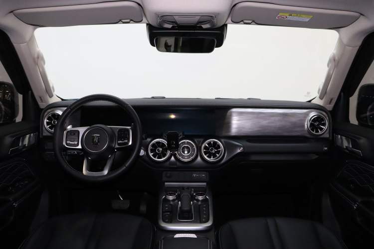 Used Tank 300 2021 City Edition 2.0T—Truly Stylish Gear Lever