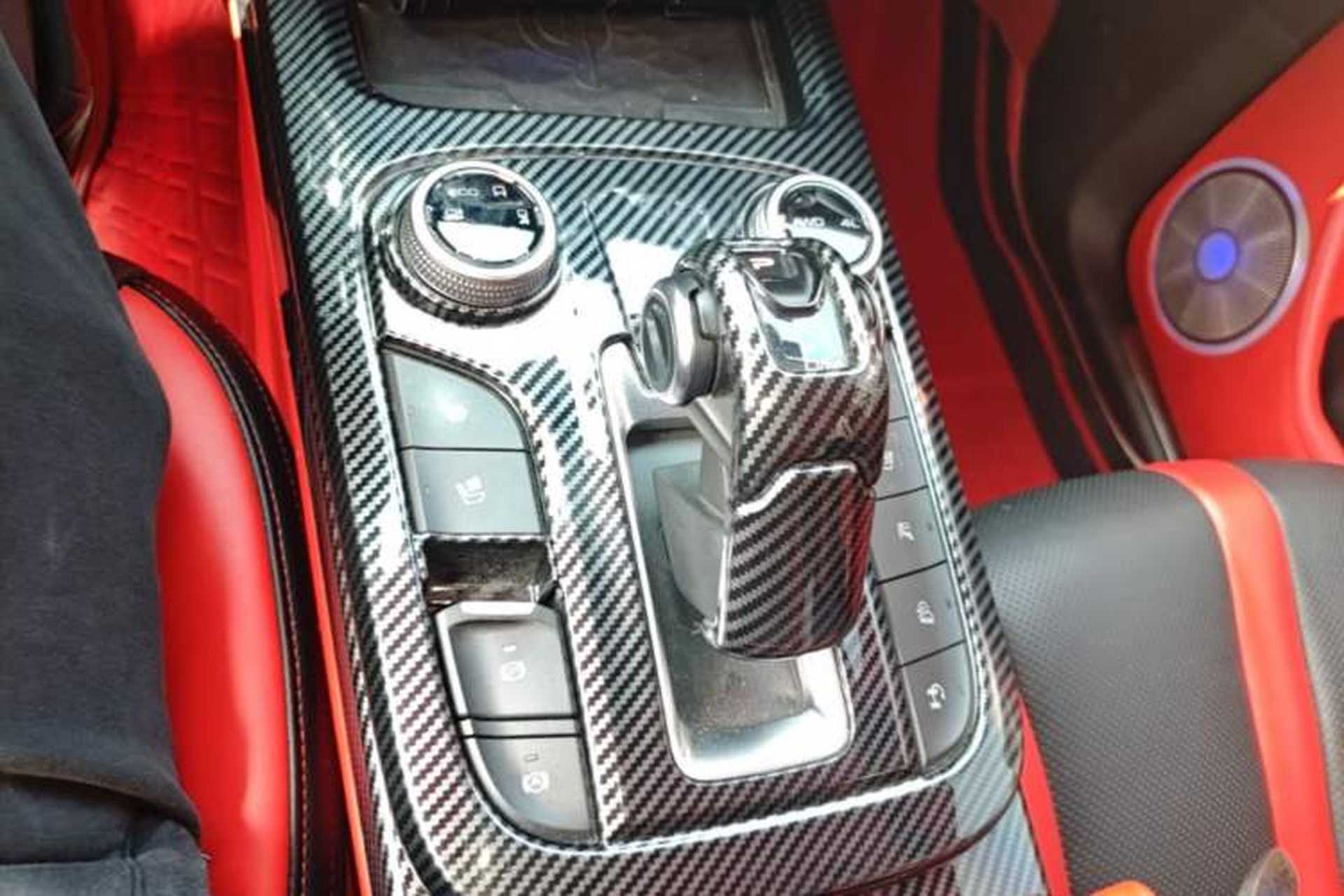 Used Tank 300 2021 City Edition 2.0T—Truly Stylish Gear Lever