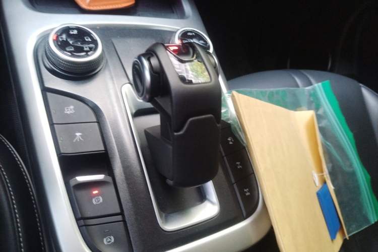 Used Tank 300 2021 Off-Road Edition 2.0T Conqueror Gear Lever
