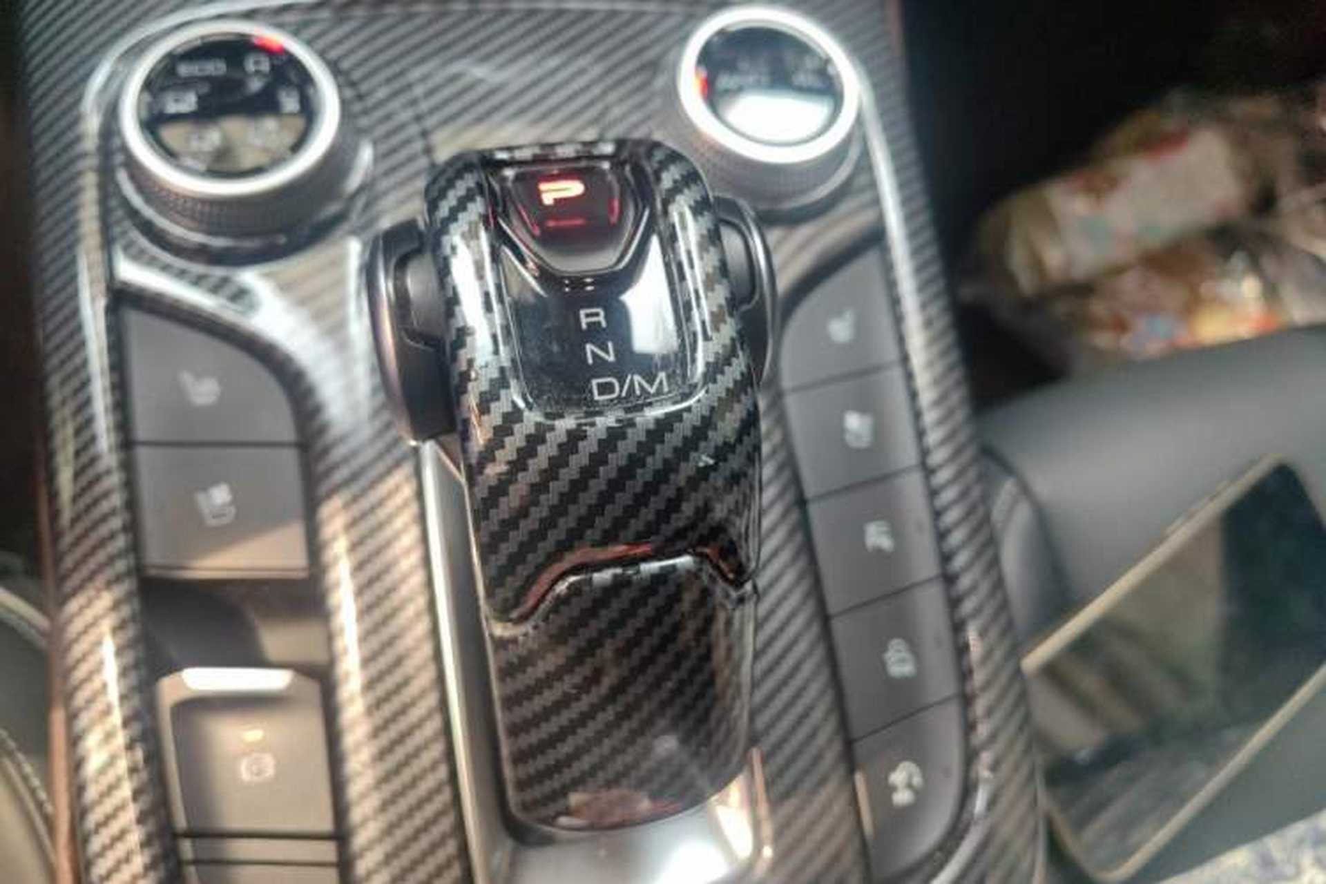 Used Tank 300 2021 City Edition 2.0T—Truly Stylish Gear Lever