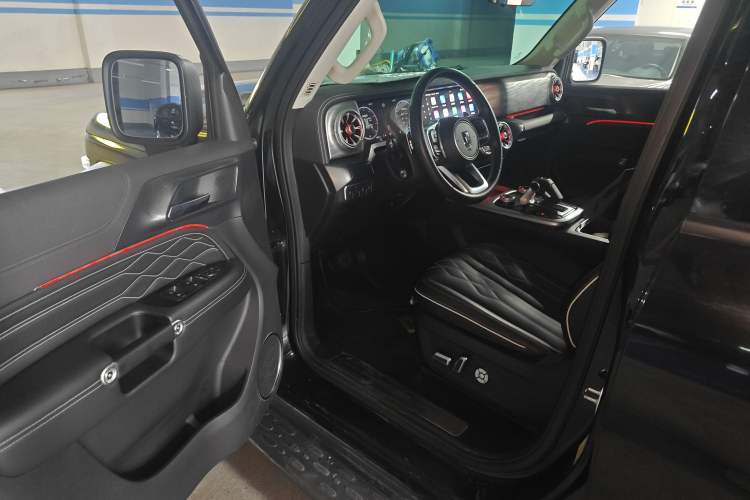 Used Tank 300 2021 Off-Road Edition 2.0T Challenger Interior 3