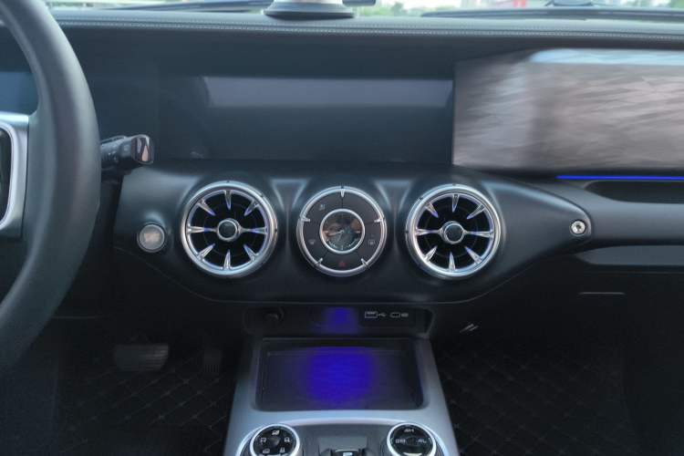 Used Tank 300 2021 Off-Road Edition 2.0T Conqueror Interior 3
