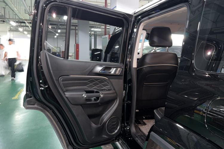 Used Tank 300 2021 City Edition 2.0T—Truly Stylish Interior 4