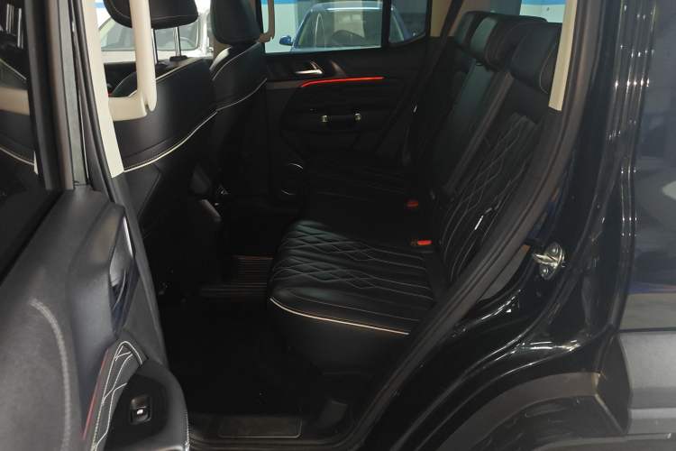 Used Tank 300 2021 Off-Road Edition 2.0T Challenger Interior 4