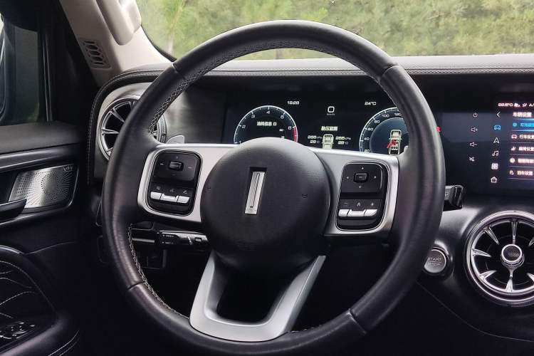 Used Tank 300 2021 Off-Road Edition 2.0T Conqueror Interior 4