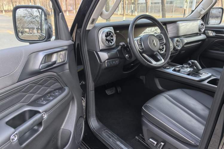 Used Tank 300 2021 City Edition 2.0T—Truly Stylish Interior 4