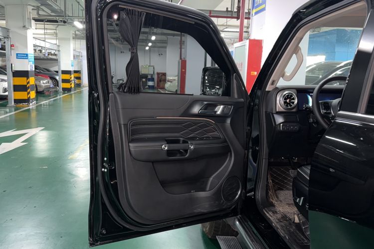 Used Tank 300 2021 City Edition 2.0T—Truly Stylish Interior 5