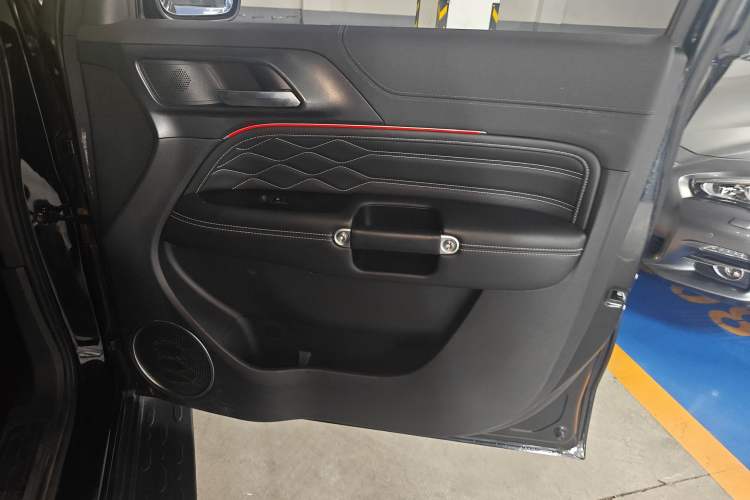 Used Tank 300 2021 Off-Road Edition 2.0T Challenger Interior 5