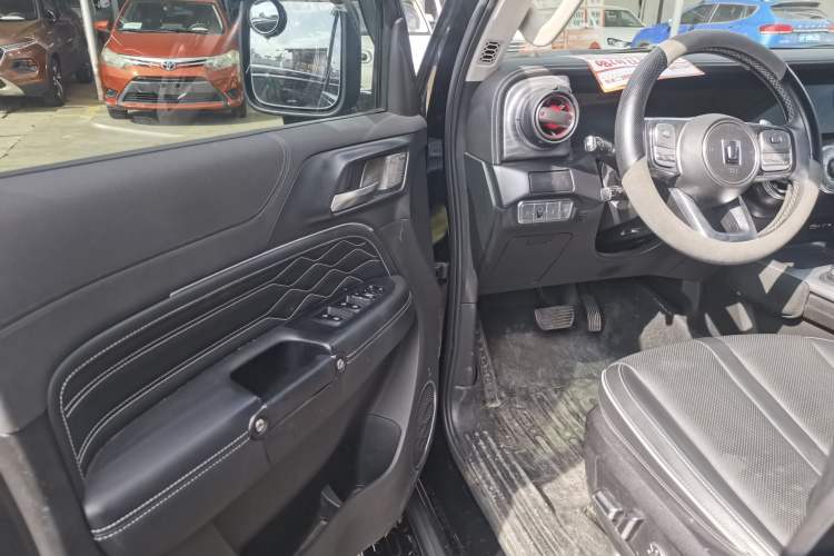 Used Tank 300 2021 Off-Road Edition 2.0T Conqueror Interior 6