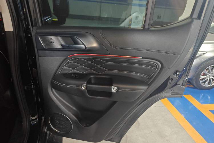 Used Tank 300 2021 Off-Road Edition 2.0T Challenger Interior 6