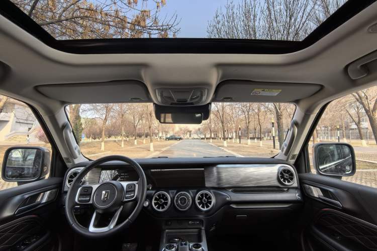 Used Tank 300 2021 City Edition 2.0T—Truly Stylish Interior 6