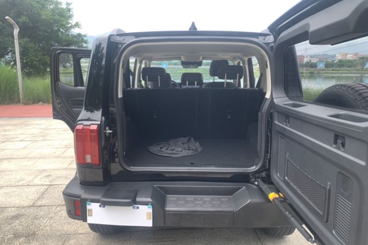 Used Tank 300 2021 City Edition 2.0T—Truly Stylish Interior 9
