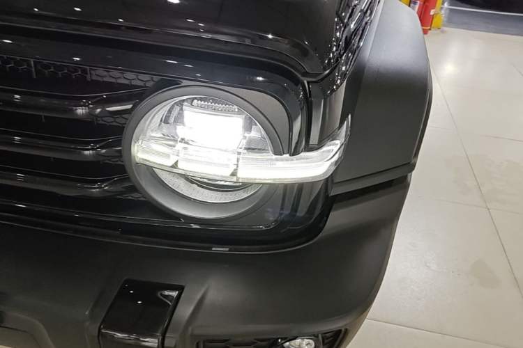 Used Tank 300 2021 Off-Road Edition 2.0T Challenger Left Front Headlight