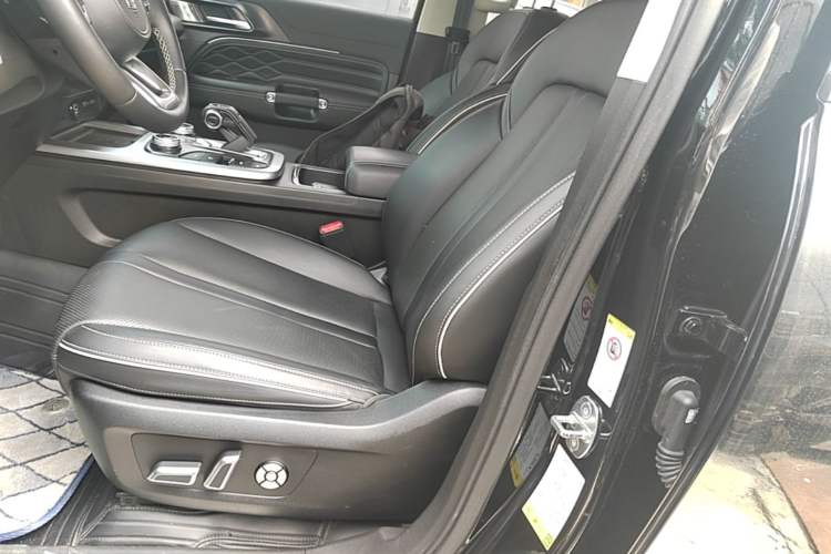 Used Tank 300 2021 City Edition 2.0T—Truly Stylish Left Front Seat