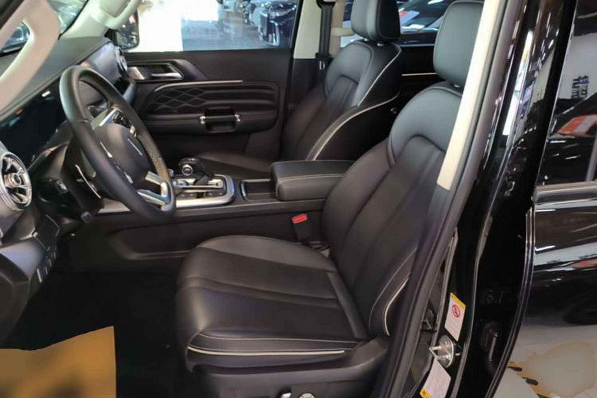 Used Tank 300 2021 Off-Road Edition 2.0T Conqueror Left Front Seat