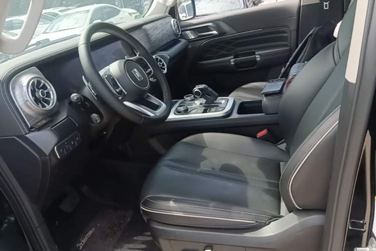 Used Tank 300 2021 Off-Road Edition 2.0T Conqueror Left Front Seat