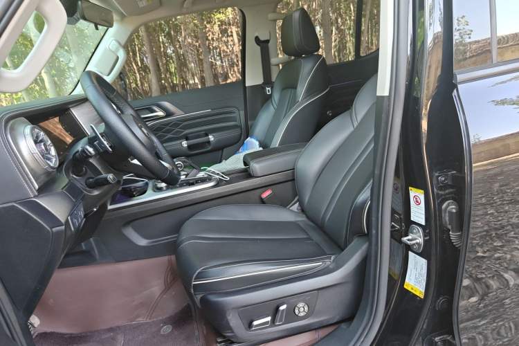Used Tank 300 2021 Off-Road Edition 2.0T Conqueror Left Front Seat