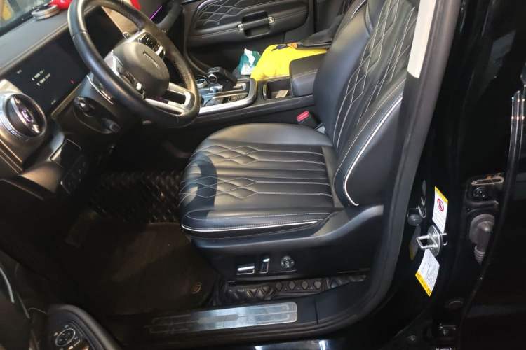 Used Tank 300 2021 Off-Road Edition 2.0T Challenger Left Front Seat