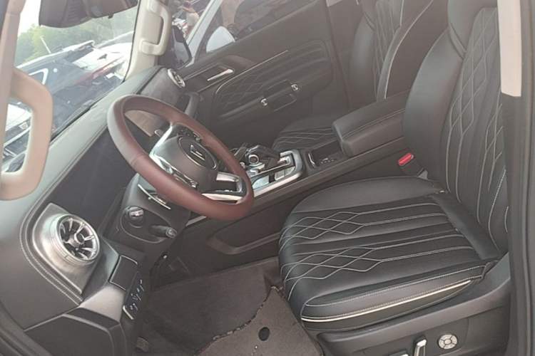 Used Tank 300 2021 Off-Road Edition 2.0T Challenger Left Front Seat
