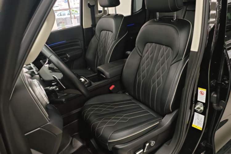 Used Tank 300 2021 Off-Road Edition 2.0T Challenger Left Front Seat