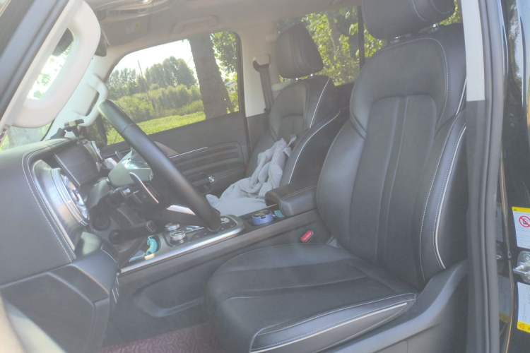 Used Tank 300 2021 Off-Road Edition 2.0T Conqueror Left Front Seat