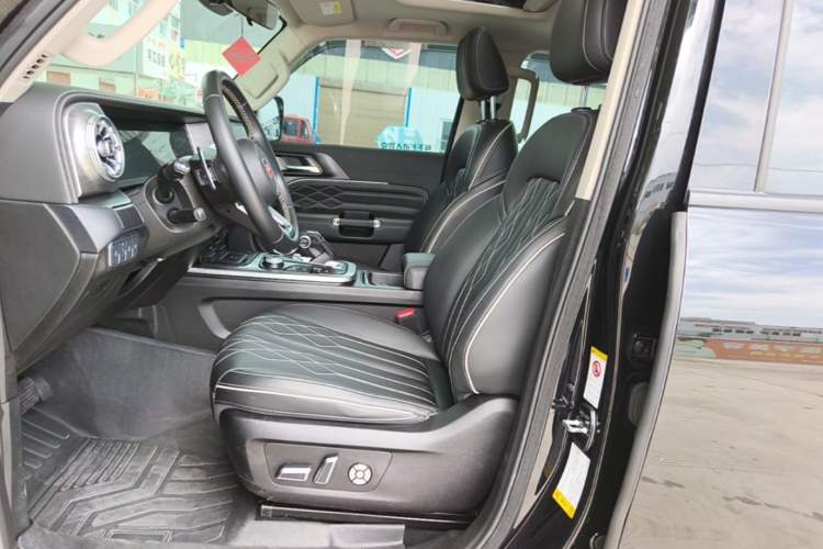 Used Tank 300 2021 Off-Road Edition 2.0T Challenger Left Front Seat