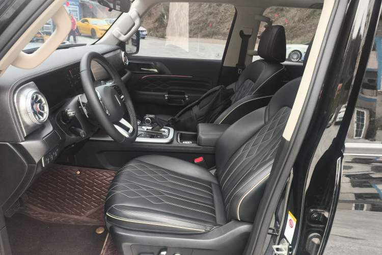Used Tank 300 2021 Off-Road Edition 2.0T Challenger Left Front Seat
