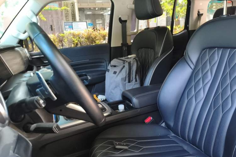 Used Tank 300 2021 Off-Road Edition 2.0T Challenger Left Front Seat