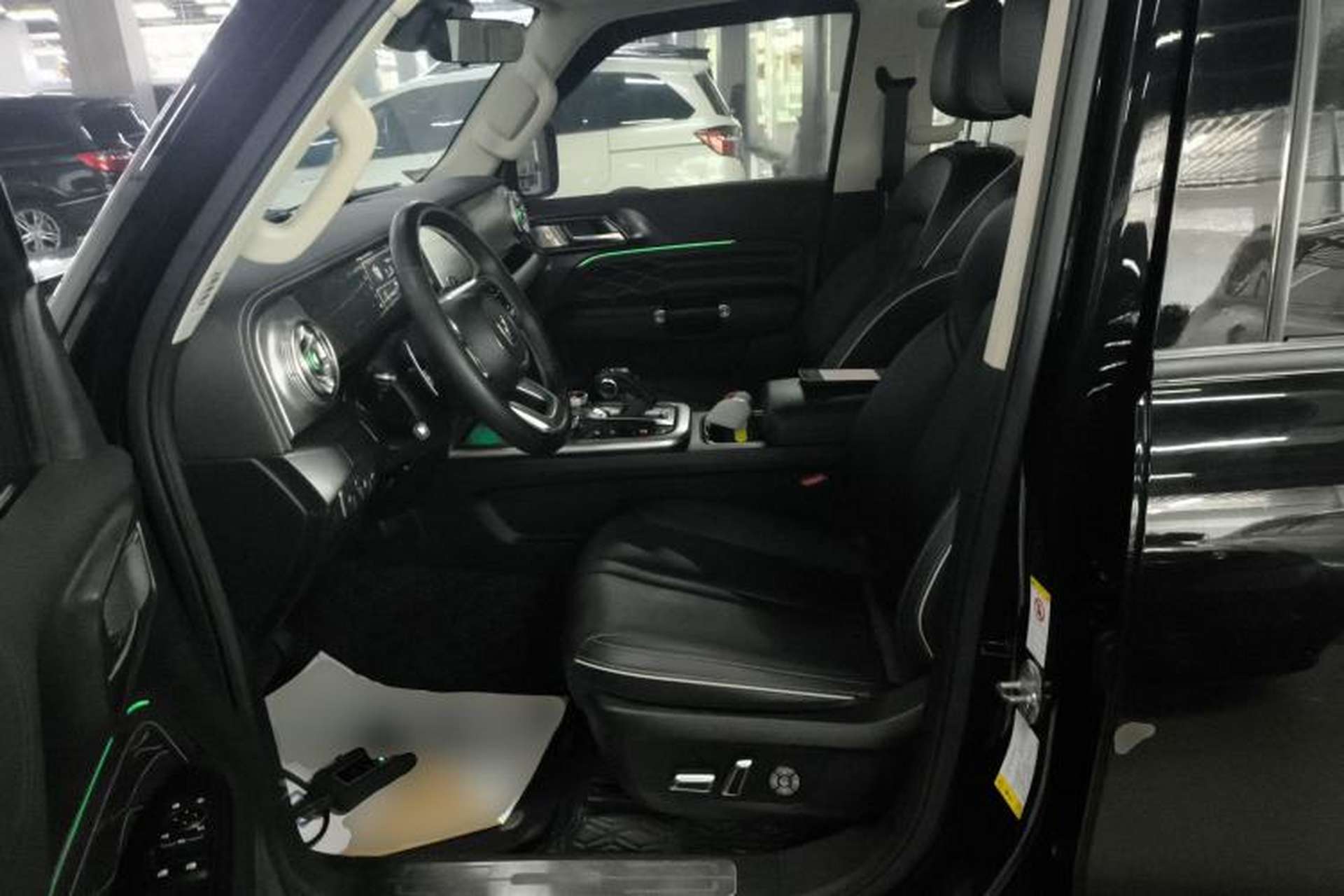 Used Tank 300 2021 Off-Road Edition 2.0T Conqueror Left Front Seat