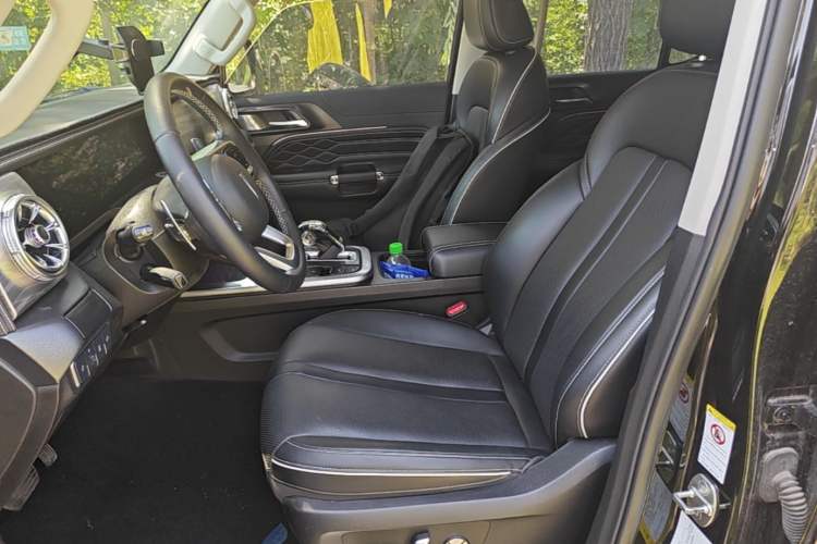 Used Tank 300 2021 Off-Road Edition 2.0T Conqueror Left Front Seat
