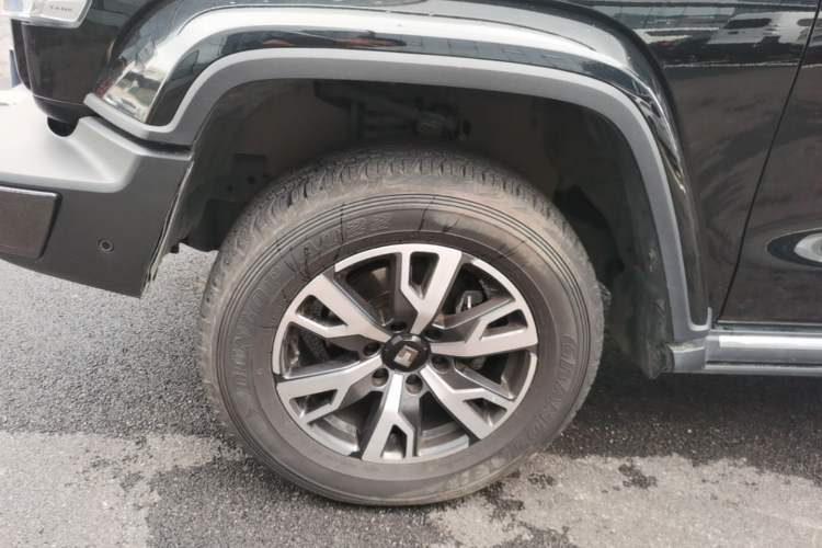 Used Tank 300 2021 City Edition 2.0T—Truly Stylish Left Front Wheel Hub