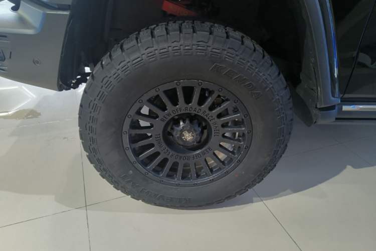 Used Tank 300 2021 City Edition 2.0T—Truly Stylish Left Front Wheel Hub