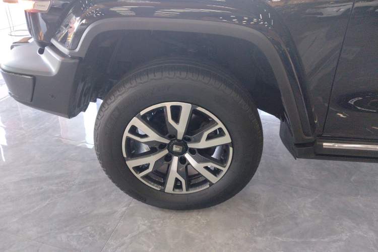 Used Tank 300 2021 City Edition 2.0T—Truly Stylish Left Front Wheel Hub