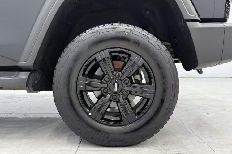 Used Tank 300 2021 Off-Road Edition 2.0T Challenger Left Front Wheel Hub