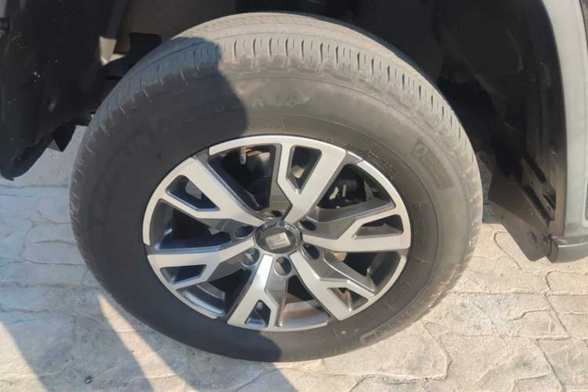 Used Tank 300 2021 City Edition 2.0T—Truly Stylish Left Front Wheel Hub