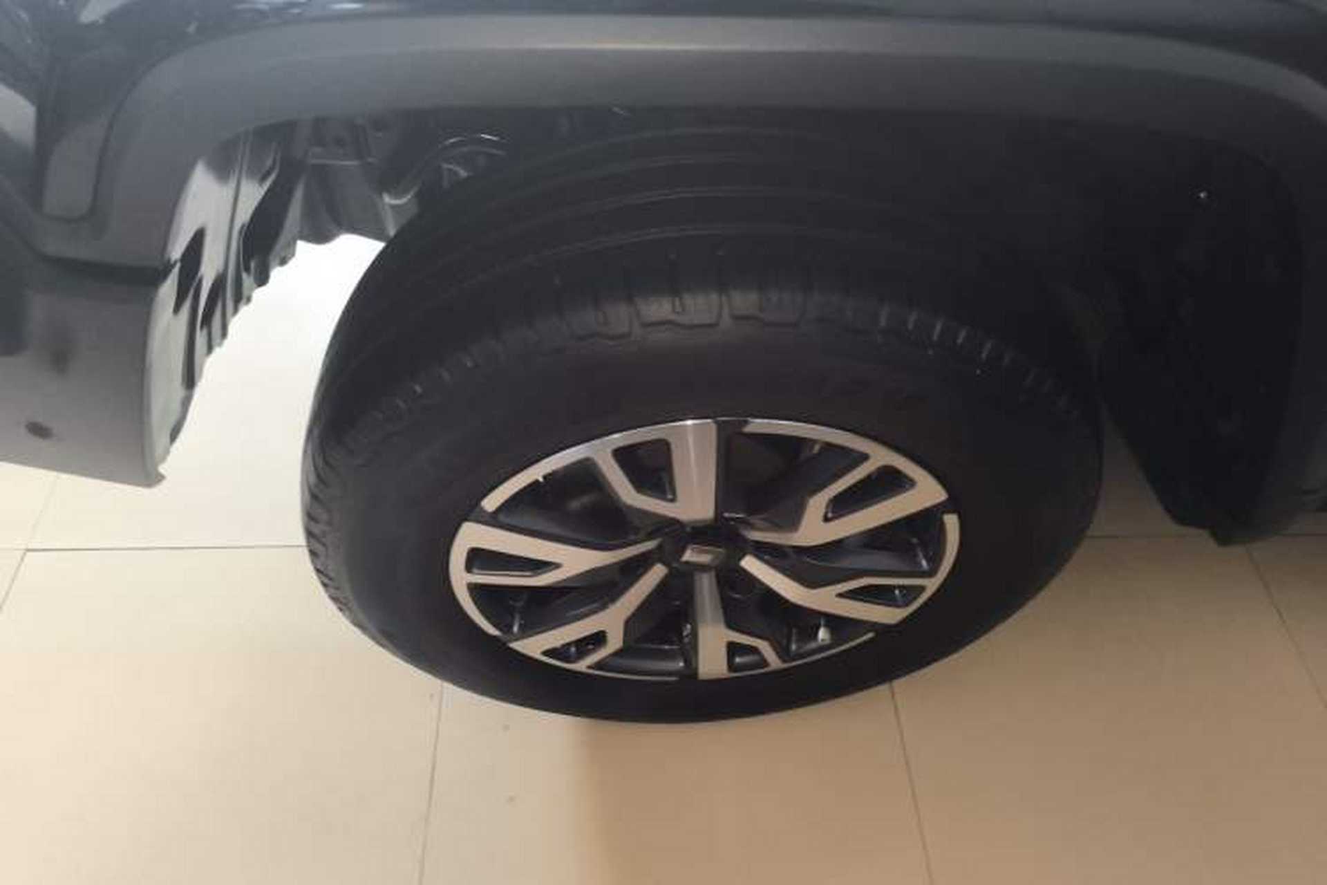 Used Tank 300 2021 City Edition 2.0T—Truly Stylish Left Front Wheel Hub