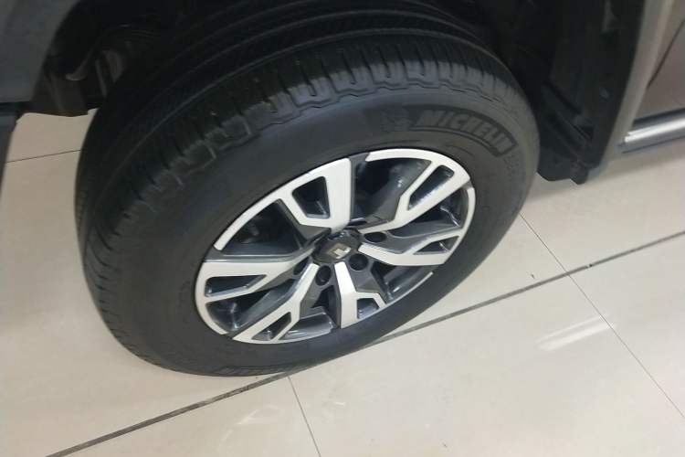 Used Tank 300 2021 City Edition 2.0T—Truly Stylish Left Front Wheel Hub