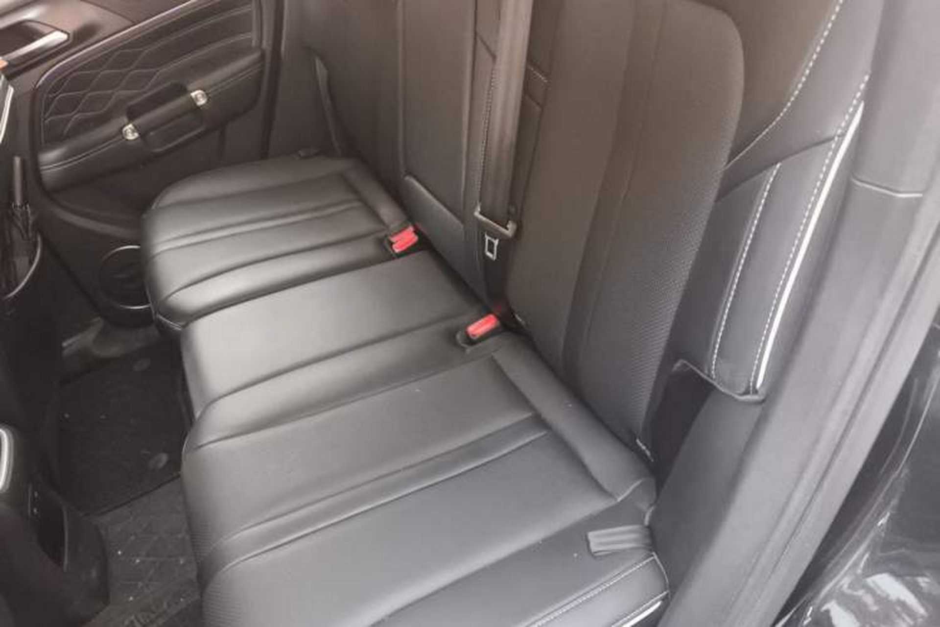Used Tank 300 2021 City Edition 2.0T—Truly Stylish Left Rear Seat