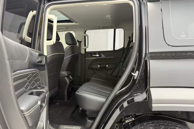 Used Tank 300 2021 Off-Road Edition 2.0T Challenger Left Rear Seat