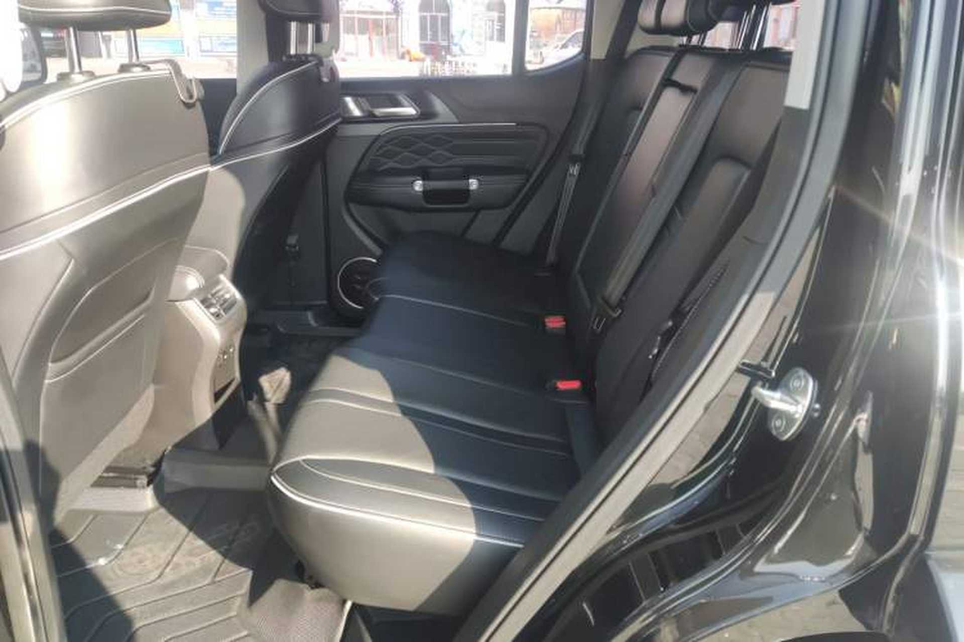 Used Tank 300 2021 City Edition 2.0T—Truly Stylish Left Rear Seat