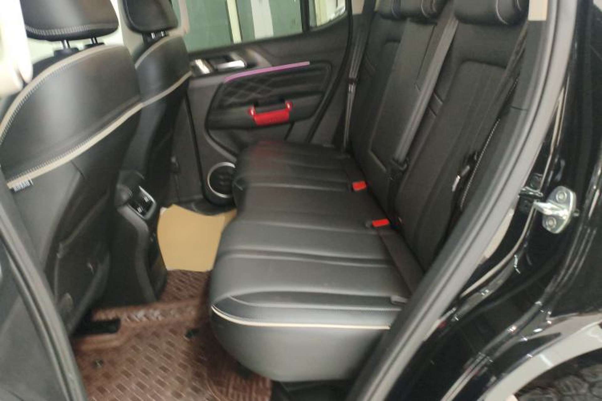 Used Tank 300 2021 Off-Road Edition 2.0T Conqueror Left Rear Seat