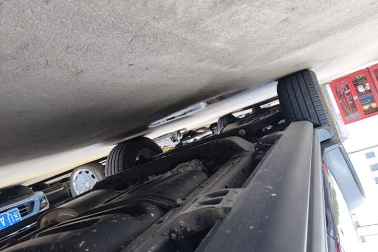 Used Tank 300 2021 City Edition 2.0T—Truly Stylish Left Side Sill