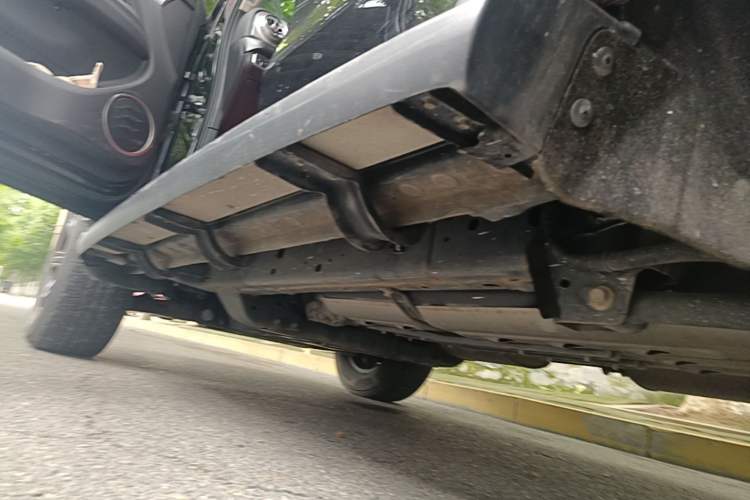 Used Tank 300 2021 Off-Road Edition 2.0T Conqueror Left Side Sill