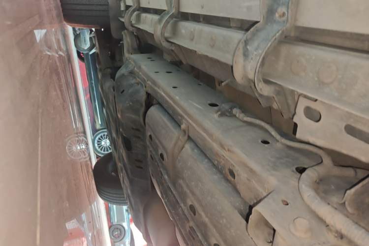 Used Tank 300 2021 Off-Road Edition 2.0T Challenger Left Side Sill