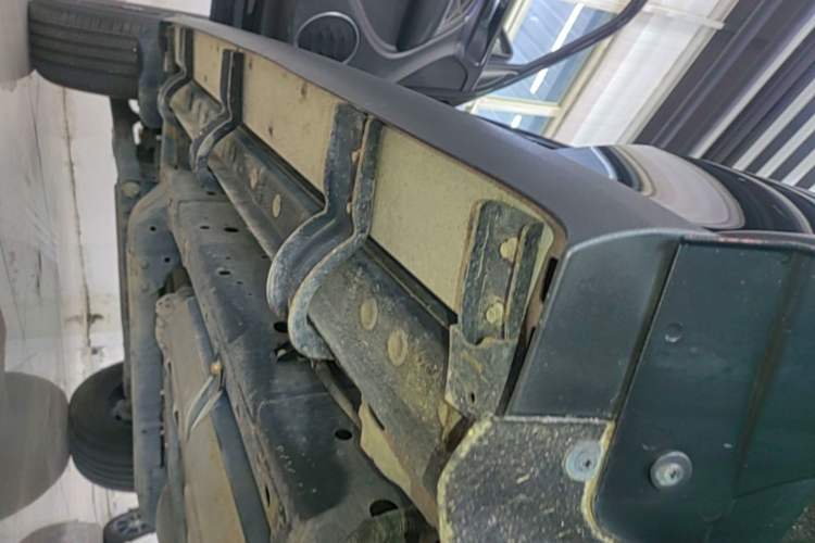 Used Tank 300 2021 Off-Road Edition 2.0T Challenger Left Side Sill