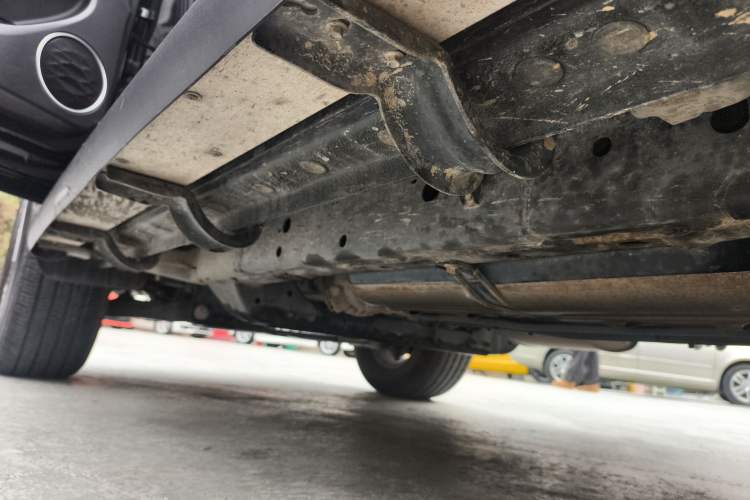 Used Tank 300 2021 Off-Road Edition 2.0T Challenger Left Side Sill