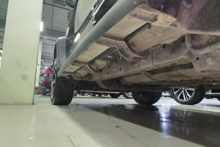 Used Tank 300 2021 Off-Road Edition 2.0T Challenger Left Side Sill