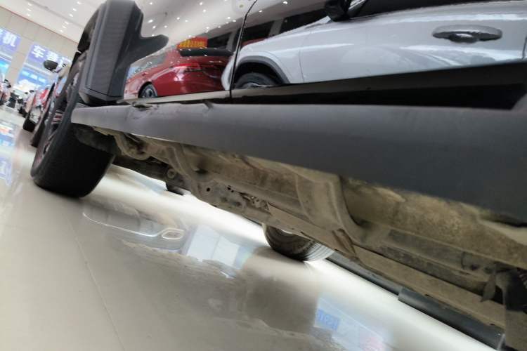 Used Tank 300 2021 Off-Road Edition 2.0T Challenger Left Side Sill