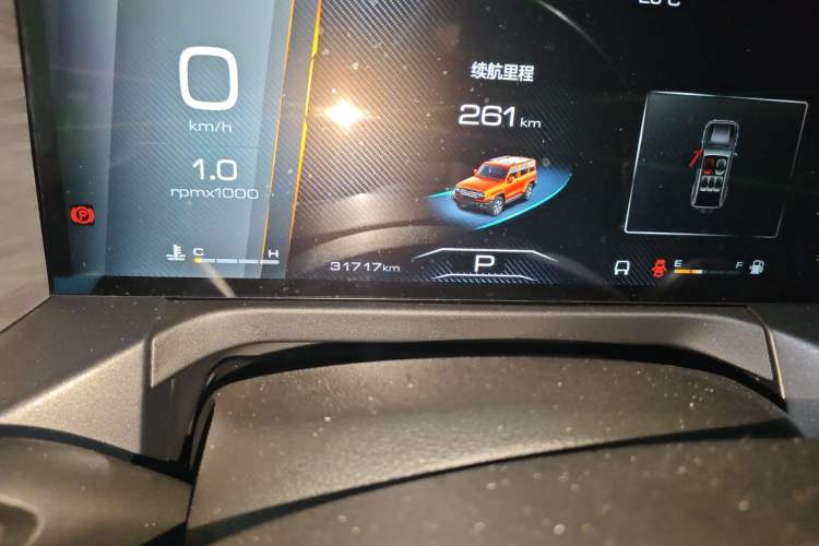 Used Tank 300 2021 City Edition 2.0T—Truly Stylish Odometer Close Up